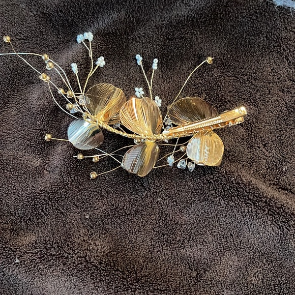 Etsy EnjoyLuv gold metal floral Hair pieces - Picture 3 of 13